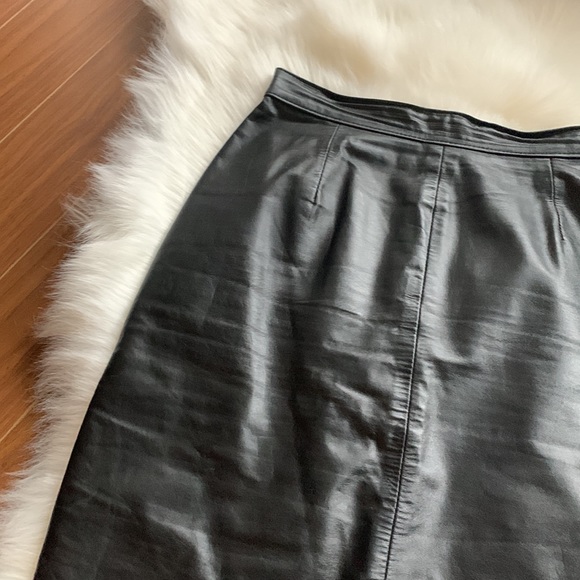 VINTAGE | The Boutique of Leathers Black Leather Skirt High Waisted Sz 10 - Picture 2 of 8